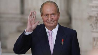 Fiscalía de España  interroga a examante del rey emérito Juan Carlos