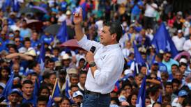 Presidente hondureño ignora Constitución y busca reelección