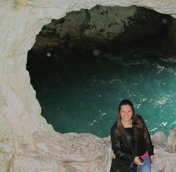 Daniela Mizrachi Mourelo se mudó desde hace un año a Israel. La imagen corresponde a las grutas de Rosh Hanikra. Fotografía: Cortesía