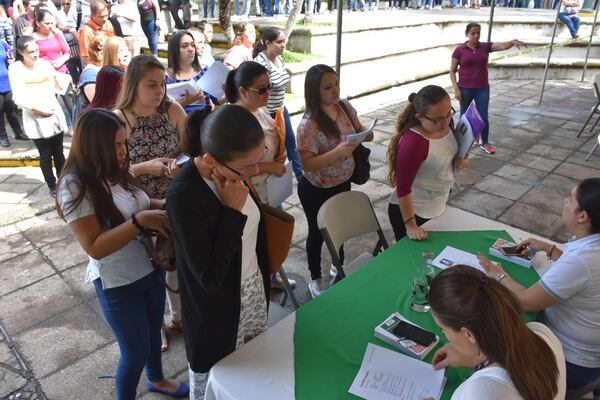 Feria de empleo en Tibás para mujeres y personas con discapacidad antes de la pandemia. Con las restricciones para atacar la crisis de covid-19 el desempleo se duplicó. Foto: Cortesía de la Municipalidad de Tibás/Archivo. 