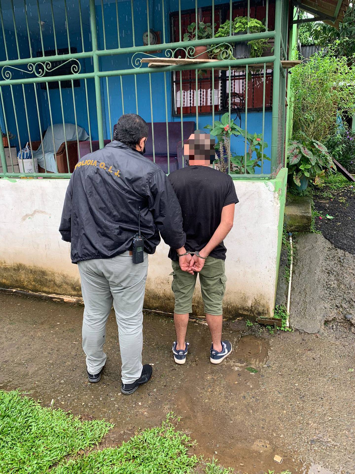 Un hombre de apellidos Soto Mejía, de 49 años, fue detenido por el oij en Pacuarito, como sospechoso de ultimar en una riña a otro sujeto de 34 años. Foto: OIJ.