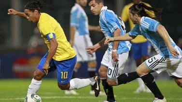 Ronaldinho y Neymar encabezan Selección de Brasil para juego ante Costa Rica