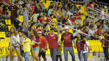  Estadio Edgardo Baltodano aún es vulnerable a invasiones por no tener mallas en un sector
