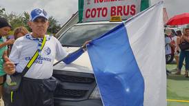 ‘Cali’ Cortés, el romero que camina 270 kilómetros desde Coto Brus por ‘La Negrita’