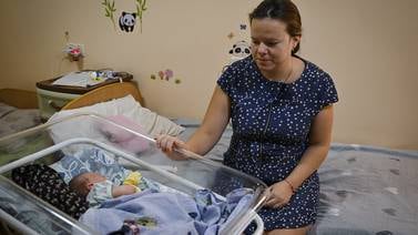 Mamás en hospital cerca de Zaporiyia temen de un accidente nuclear