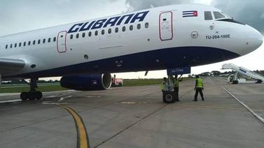 Empresas en Argentina niegan combustible para vuelos de Cubana de Aviación