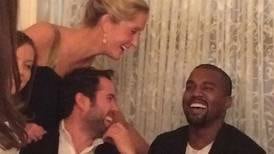 Kanye West no estaba invitado, aún así, se unió a la fiesta
