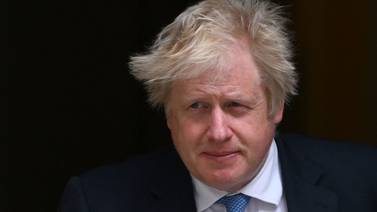 ‘Me voy con la frente en alto’, dice Boris Johnson al Parlamento que ya busca sucesor 