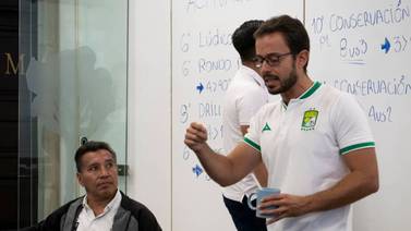 Así es Javier Santamaría, el nuevo director deportivo de Alajuelense que llegó con Joel Campbell