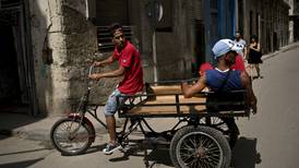 Cuba enfrenta dificultades para financiar importaciones debido a crisis de liquidez 