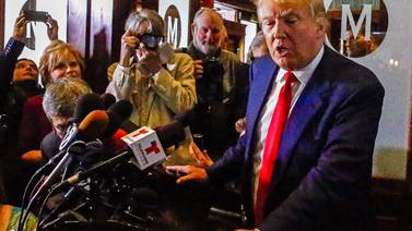 Donald Trump califica a NBC de 'débil'  y reitera sus declaraciones sobre los mexicanos