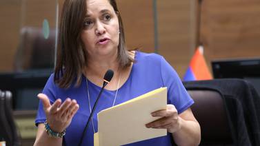 Diputada Vanessa Castro exige transparencia en proceso de venta del BCR