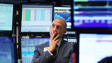 Wall Street termina a la baja luego de una sesión de pánico