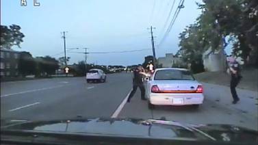 Difunden video de policía estadounidense disparando contra automovilista negro