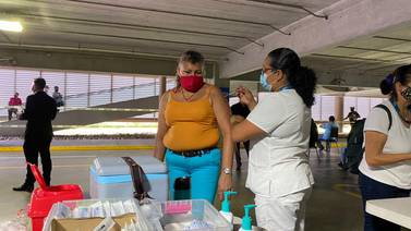 Costa Rica no puede apostarle a vacunas de menor efectividad, coinciden especialistas