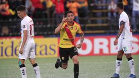 Gerson Torres aceptó el reto de Jeaustin Campos y hasta la Selección Nacional salió beneficiada