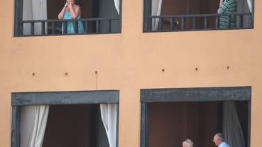 Turistas encerrados en hotel de España por posibles casos de coronavirus