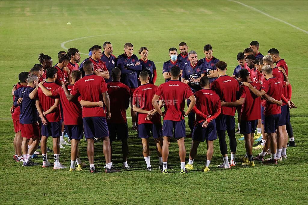 Selección de Costa Rica busca enfrentar a España sin conocer la derrota