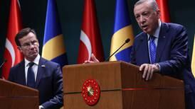 Primer ministro de Suecia viaja a Turquía en intento por ingresar a OTAN
