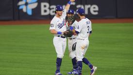 Dodgers  vencen 8-3 los Rays en el primer juego de la Serie Mundial