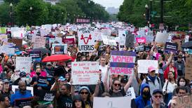 Decenas de miles se manifiestan en Estados Unidos en defensa del derecho al aborto