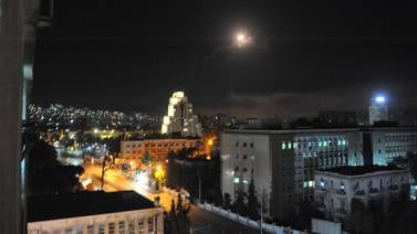 Damasco despertó con el destello y el estruendo de los misiles