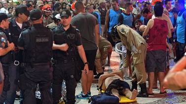 Un australiano grave y nueve hospitalizados luego de atropello en Copacabana
