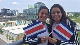 Nadadoras Natalia Jenkins y Fiorella Calvo sincronizadas para debut de Costa Rica en Toronto