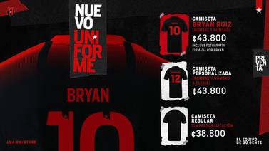 Euforia por el regreso de Bryan Ruiz llevó a la afición de Alajuelense a comprar su camisa sin verla