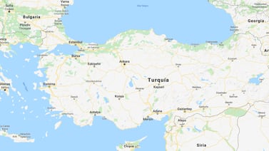 Asesinato filmado de una mujer a manos de su exmarido y en presencia de su hija en un café levanta indignación de Turquía