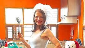 Jill Paer promociona curso de cocina con sorprendente imagen: ‘Soy lo que como’