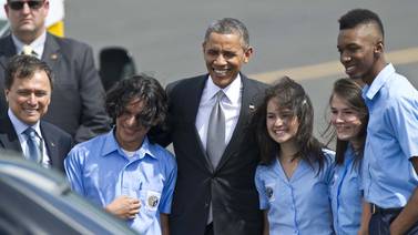 Colegiales que recibieron a Barack Obama en Costa Rica cumplirán sueño de estudiar en Estados Unidos