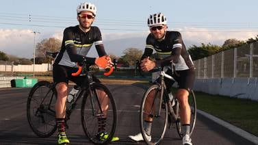 Pilotos del CTCC rodaron 10.000 km en bicicleta para competir en el TransAlps