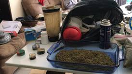 Cae pareja con seis diferentes tipos de droga en Guachipelín de Escazú