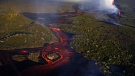 Volcán Wolf de Galápagos erupciona sin poner en riesgo santuario de iguanas rosadas