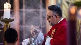 Fiscalía ordena detención de sacerdote removido de parroquia herediana por abuso sexual de menor