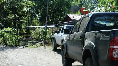 Policía sospecha que disparo desde la montaña asesinó a muchacha de 20 años en Batán