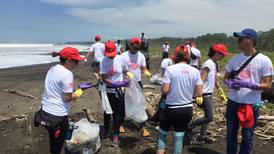 450 voluntarios se unieron para limpiar playa Guacalillo