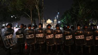 Aumenta tensión en Guatemala tras una semana de protestas contra polémica fiscal