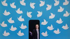Elon Musk hace una nueva contorsión y ahora sí quiere comprar Twitter