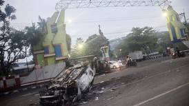 Tragedia en Indonesia: Al menos 127 muertos por violentos disturbios en partido de fútbol