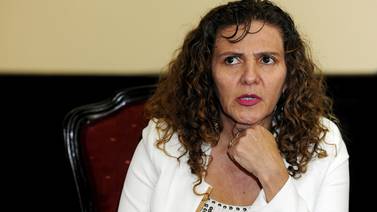 Exdiputada Suray Carrillo aspira volver al Congreso por el Frente Amplio