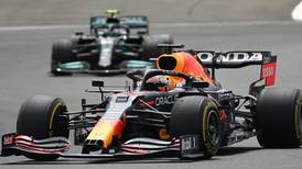 Verstappen derrota a Hamilton en un emocionante final en Francia