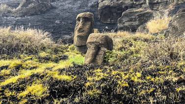 Estatuas moái de Isla de Pascua sufren daño ‘irreparable’ en incendio
