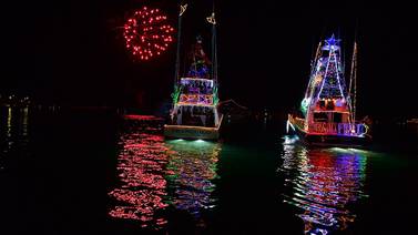 Quepos iniciará la Navidad con desfile de botes iluminados