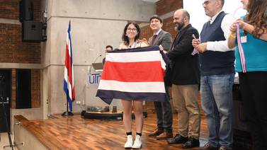 Tica gana medalla en Olimpiada Panamericana de Matemáticas