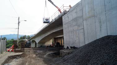 Paso por puente del Saprissa se reducirá a un carril a partir de este jueves, por obras en nueva estructura paralela 