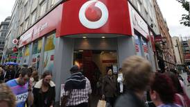 Beneficio anual de Vodafone cae un 90% por dificultades en Italia y España