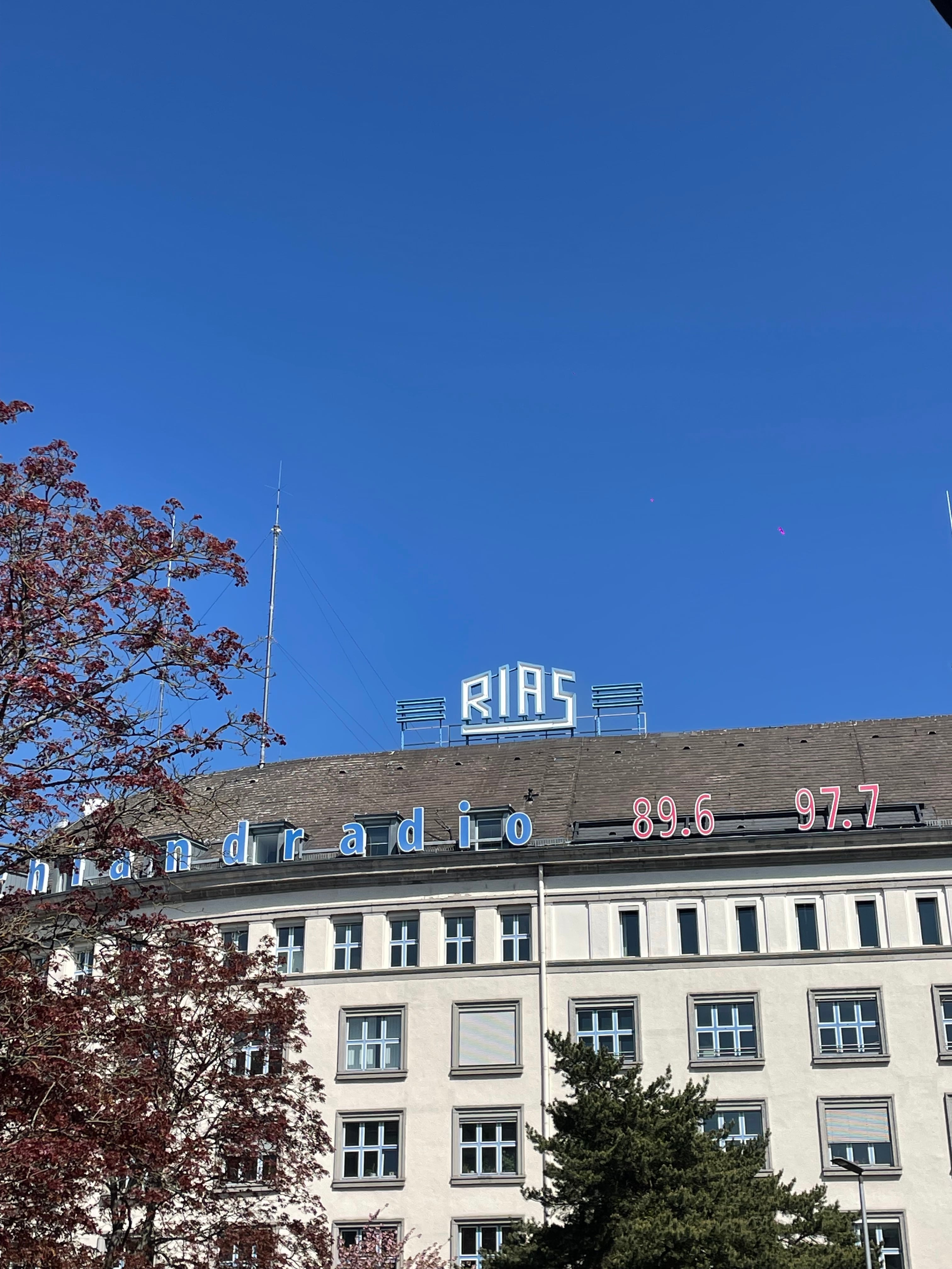 Antigua sede de Radio in the American Sector (RIAS), la estación que transmitía mensajes pro-occidentales por toda la Berlín dividida. El combate de la información siempre ha sido parte de la guerra.