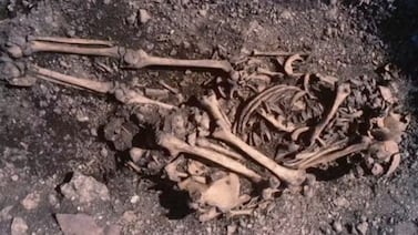 ADN revela un entierro inusual en Suecia: hija fue sepultada con los huesos de su padre hace 5.500 años